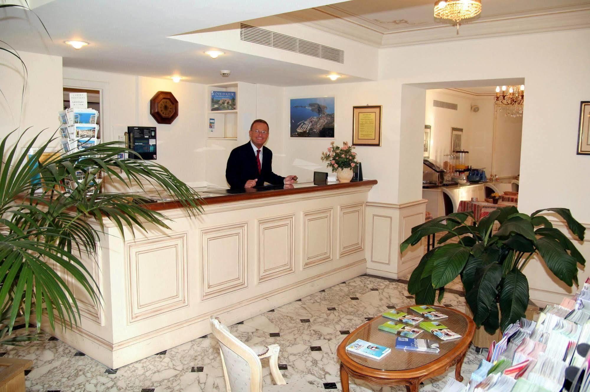 Hotel Carlton Beaulieu-sur-Mer Buitenkant foto